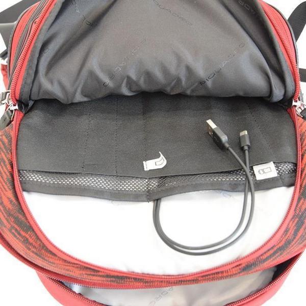 Piquadro COLEOS Active/Red Рюкзак с отдел. д/ноутбука 13"/iPad с USB/microUSB/чехол от дождя (28x37x15) Piquadro COLEOS Active/Red Рюкзак с отдел. д/ноутбука 13"/iPad с USB/microUSB/чехол от дождя (28x37x15)