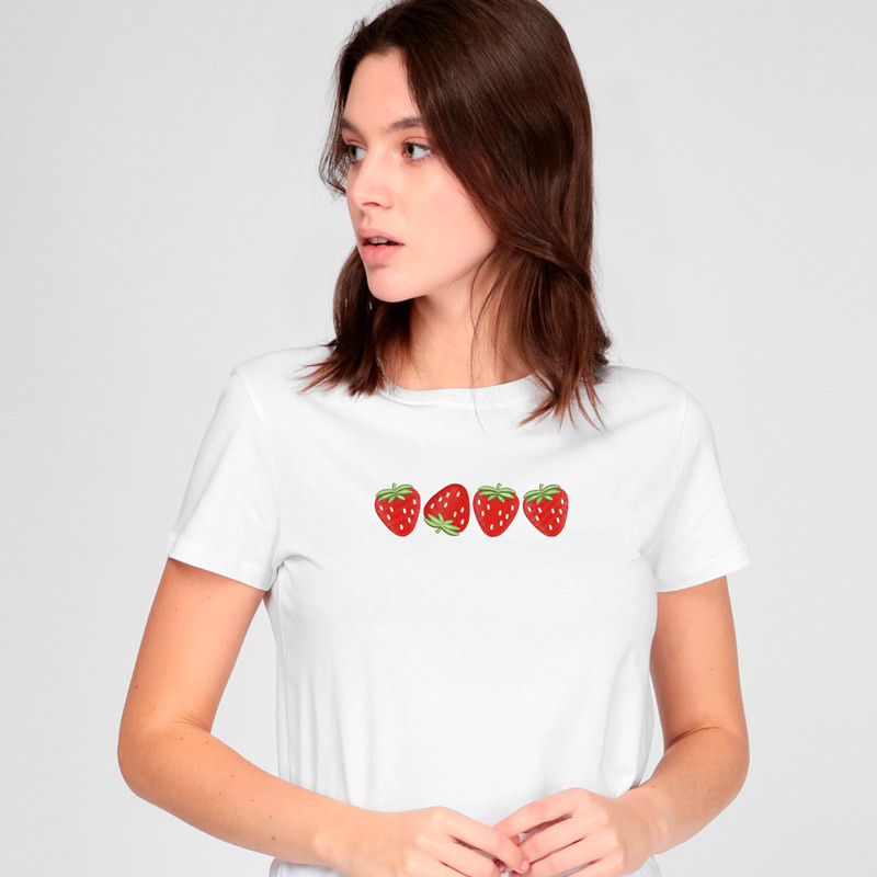 Без бренда Футболка з вишивкою полуничка 02-1