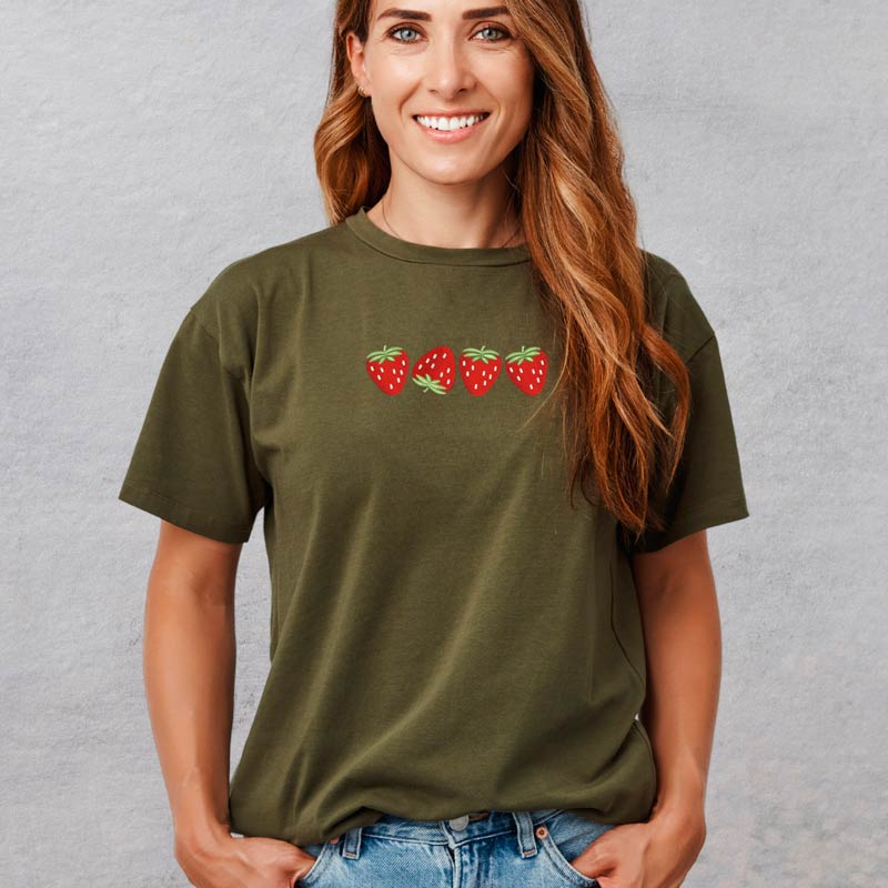 Без бренда Футболка з вишивкою полуничка 02-1