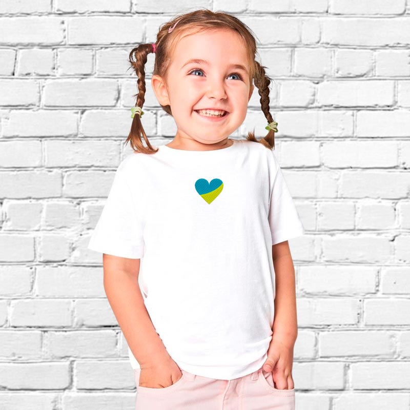 Без бренда Футболка з вишивкою сердце 02-5