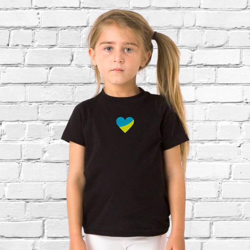 Без бренда Футболка з вишивкою сердце 02-6