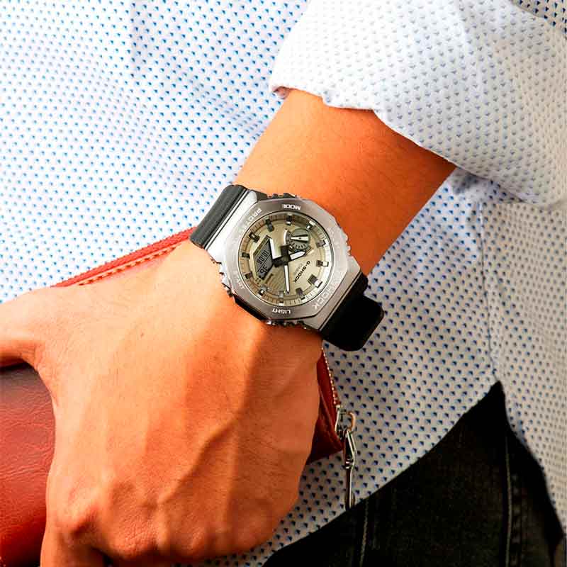 Casio GBM-2100A-8BER Casio GBM-2100A-8BER