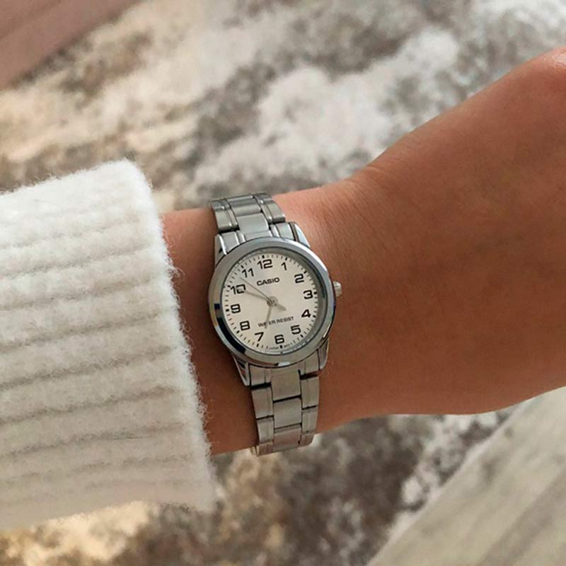 Casio LTP-V001D-7B Casio LTP-V001D-7B