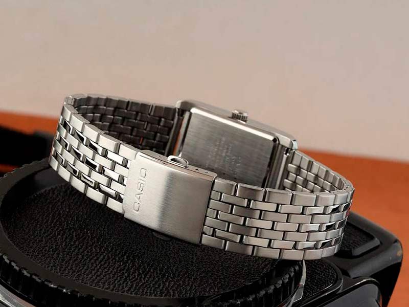 Casio MTP-B215D-7AVER